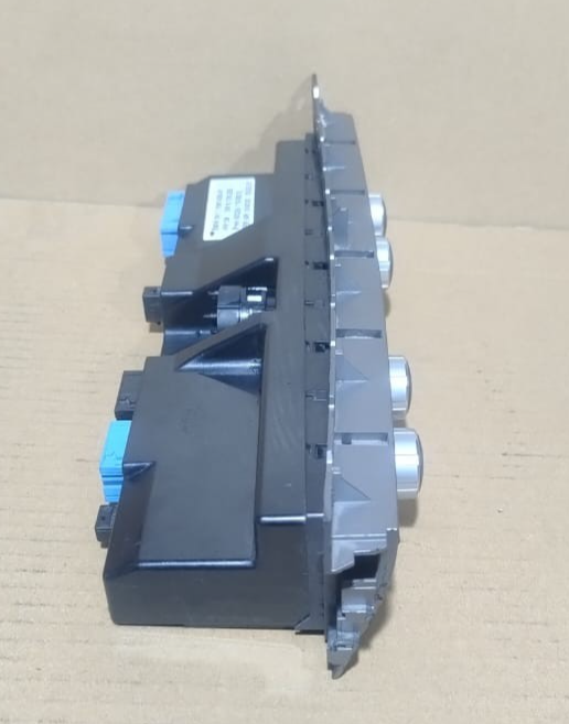 BMW E65 E66 E67 7 SERIES Automatic air conditioning Control Panel 6981405