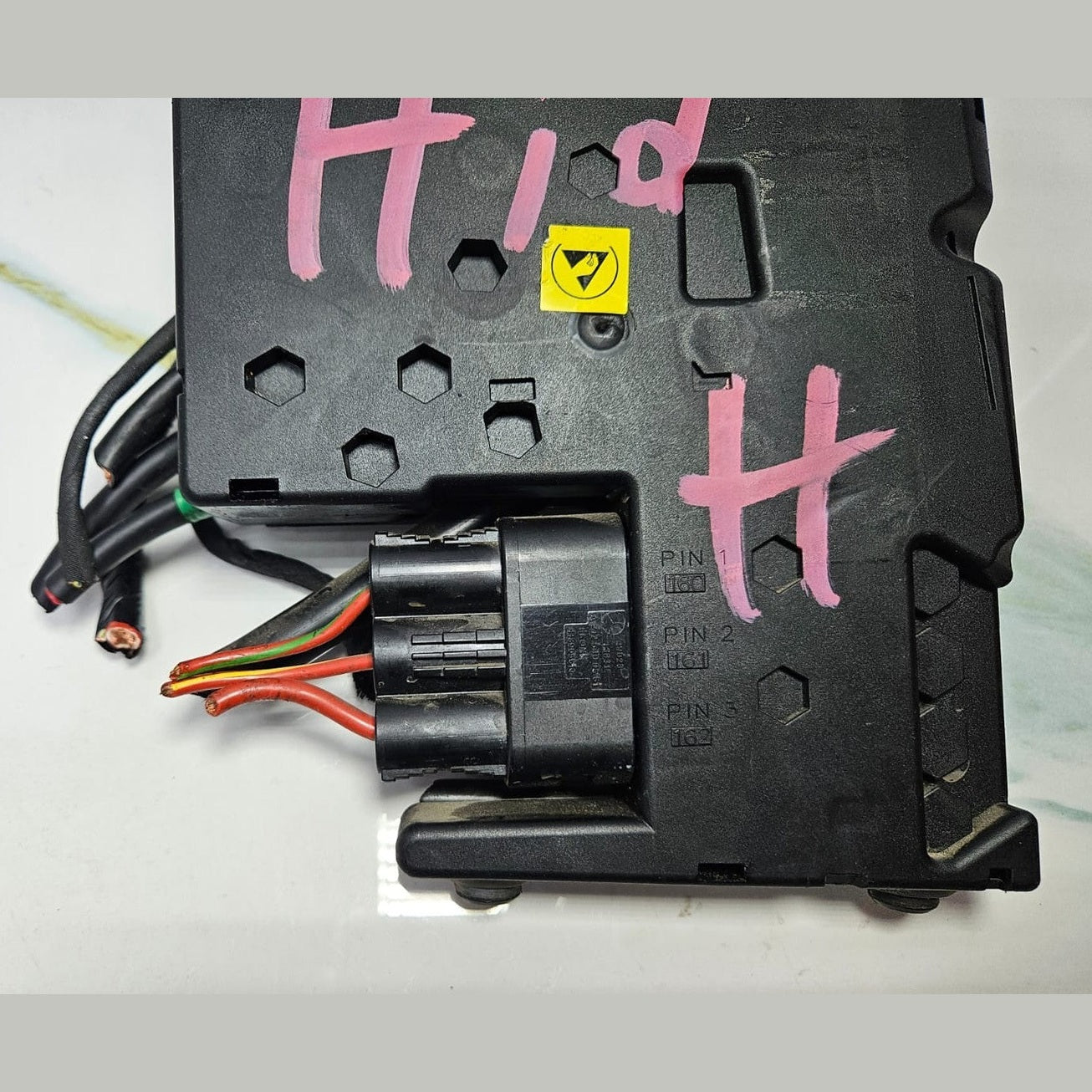 Mercedes W212 Hybrid Positive Battery Terminal Fuse Junction Box A2125406950 OEM