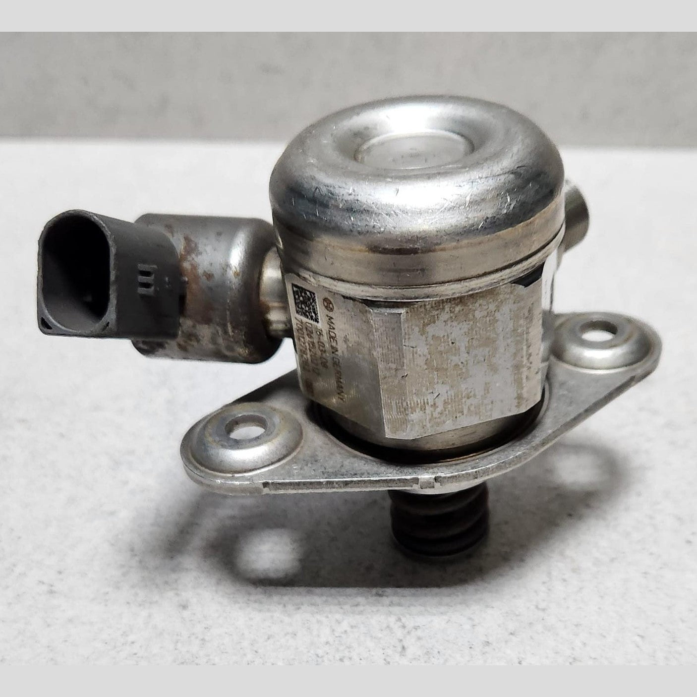 2014-2016 BMW 228i High Pressure Fuel Pump A2700700501 C180 GLA250, A200 B180   
