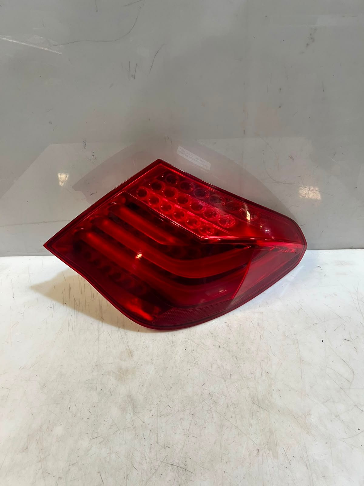 2009-2012 BMW 7 Series F01 F02 750i N63 Right SIDE Tail Light 7182202 LHD OEM