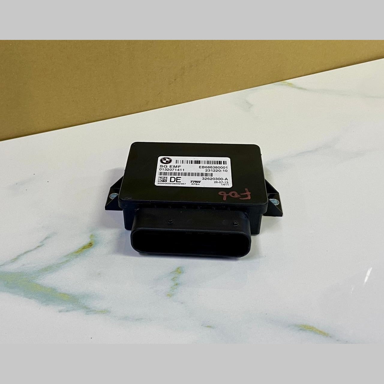 OEM BMW F10 F11 F12 EMF Module Parking Brake Unit Electric Control 6863800