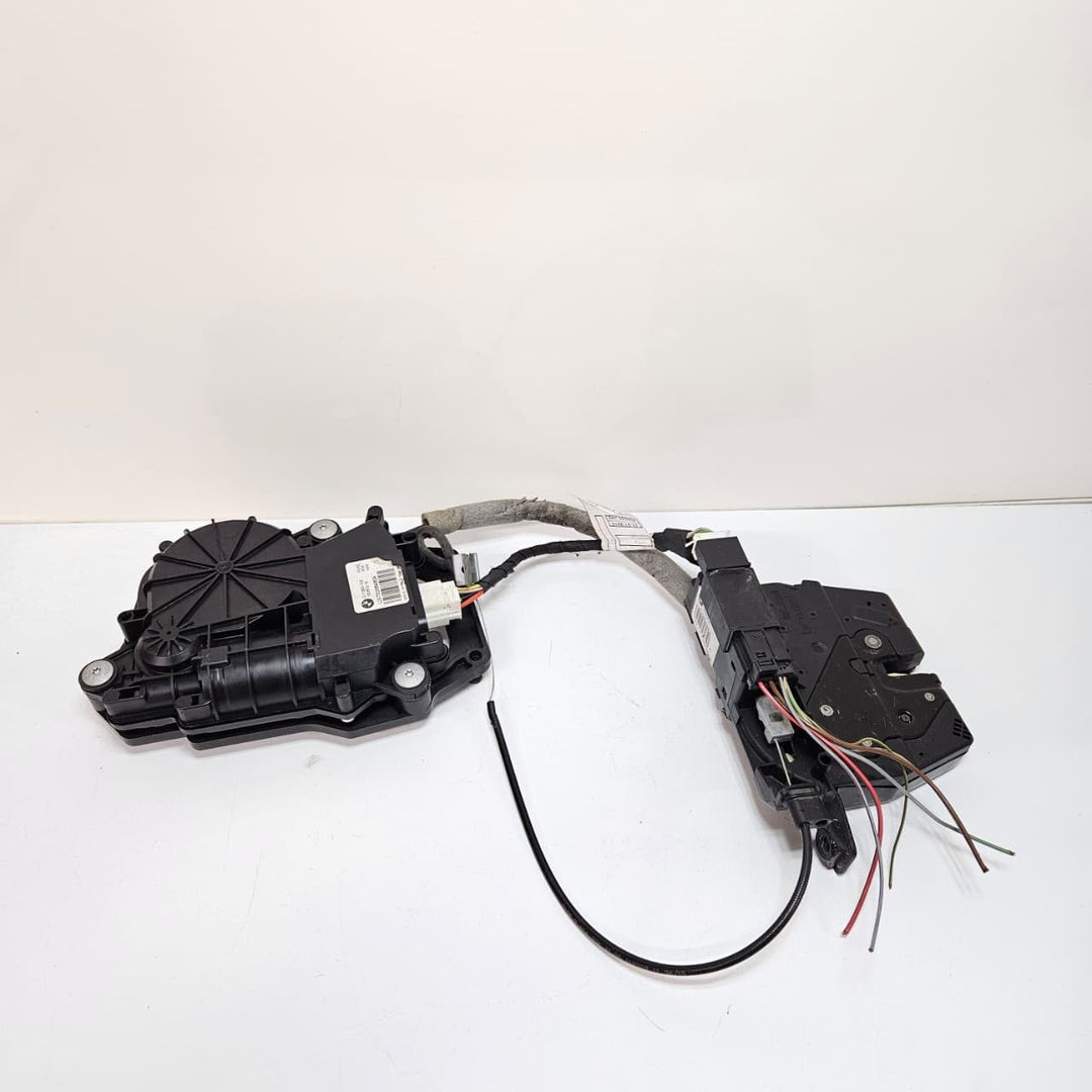 2010-2015 BMW 5 Series F07 GT 528i Trunk Lid Lock Actuator 7330648