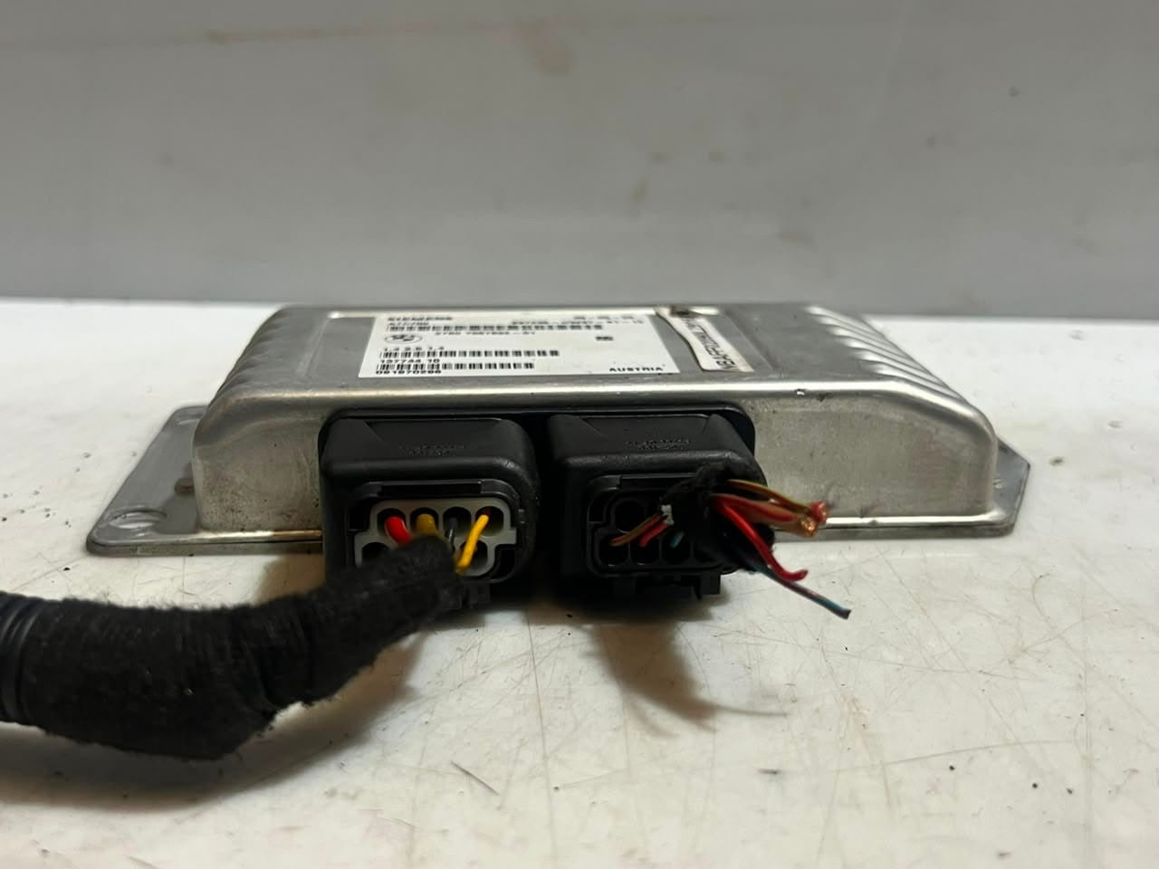 2007-2010 BMW X5 E70 and X6 E71 Transfer Case Control Module 7597892 OEM