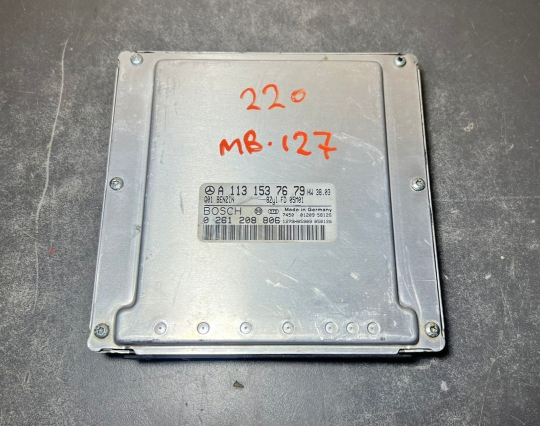 01-06 Mercedes W220 S-Class Engine Control Module Unit ECM ECU A113 1537679 OEM