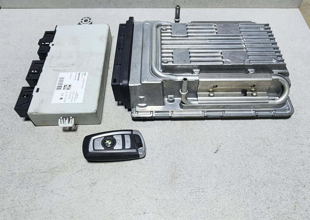 2011-2012 BMW 750i Engine Control Module 7619884  7 Ser F01 F02 F03 F04 ECU SET