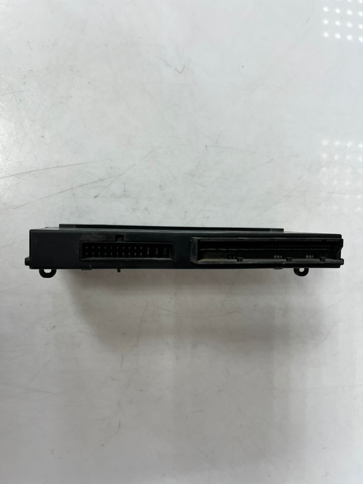 2011-2016 BMW 528i 535i 550i Fuse Junction Power Distribution BOX 9244389 OEM