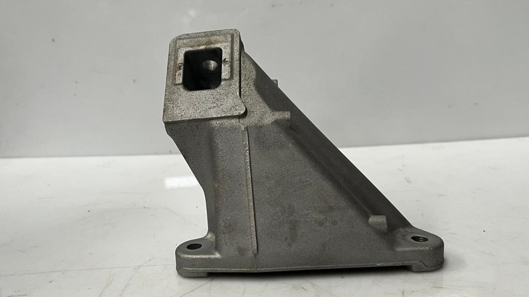 2012-2018 BMW M6 F13 S63 V8 Engine Mount Bracket 2211228411201 