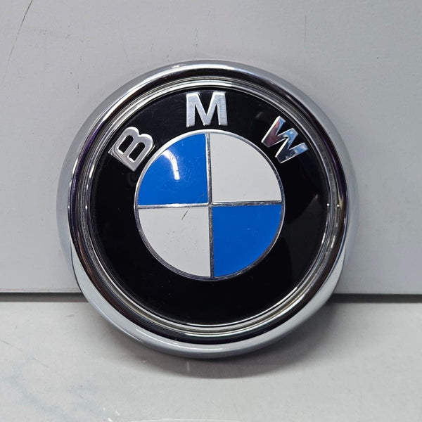 2011-2017 BMW X3 F25 TRUNK TAILGATE TRIM LOGO EMBLEM WITH BASE 7218565 OEM