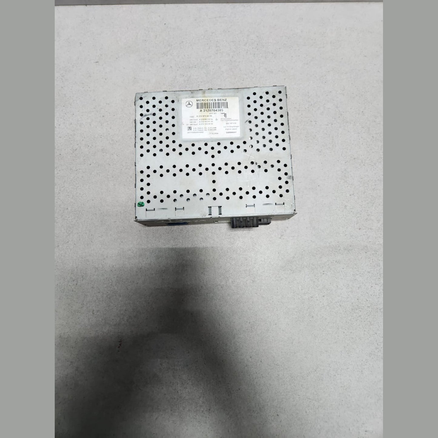 Benz Tv Tuner A2128704389 W212 E-Class and W204 C-Class