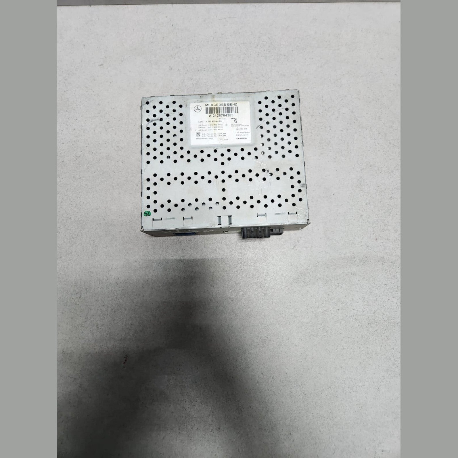 Benz Tv Tuner A2128704389 W212 E-Class and W204 C-Class