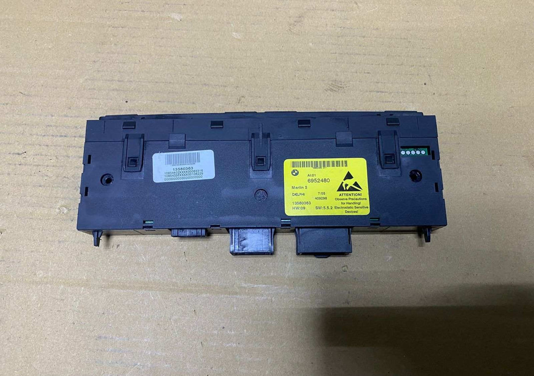 2006-2007 BMW 530xi Center Console Control Panel 6952480 5 Series E60 E61 models