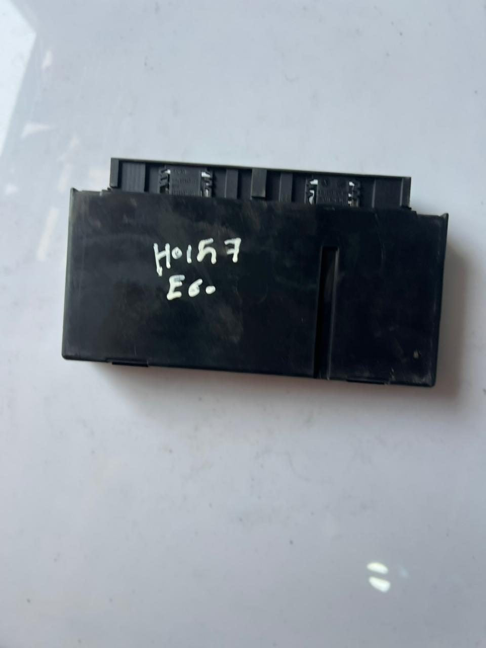 2006-2010 BMW 525i Body Gateway Control Module 6985364 5 Series E60 E61 and 6 Se