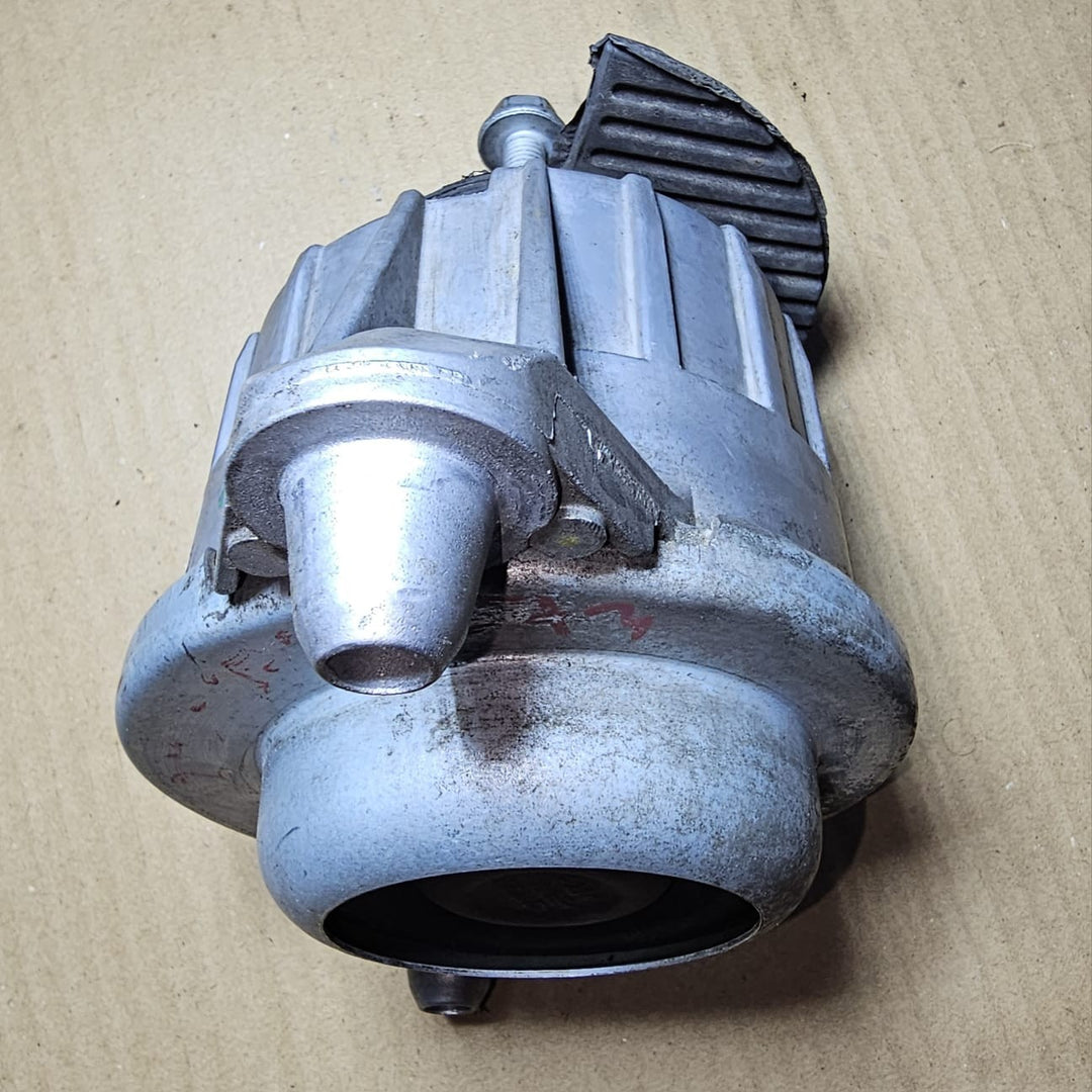 2008-2012 Mercedes-Benz W204 C-Class Front Left Side Engine Mount A204 2404317