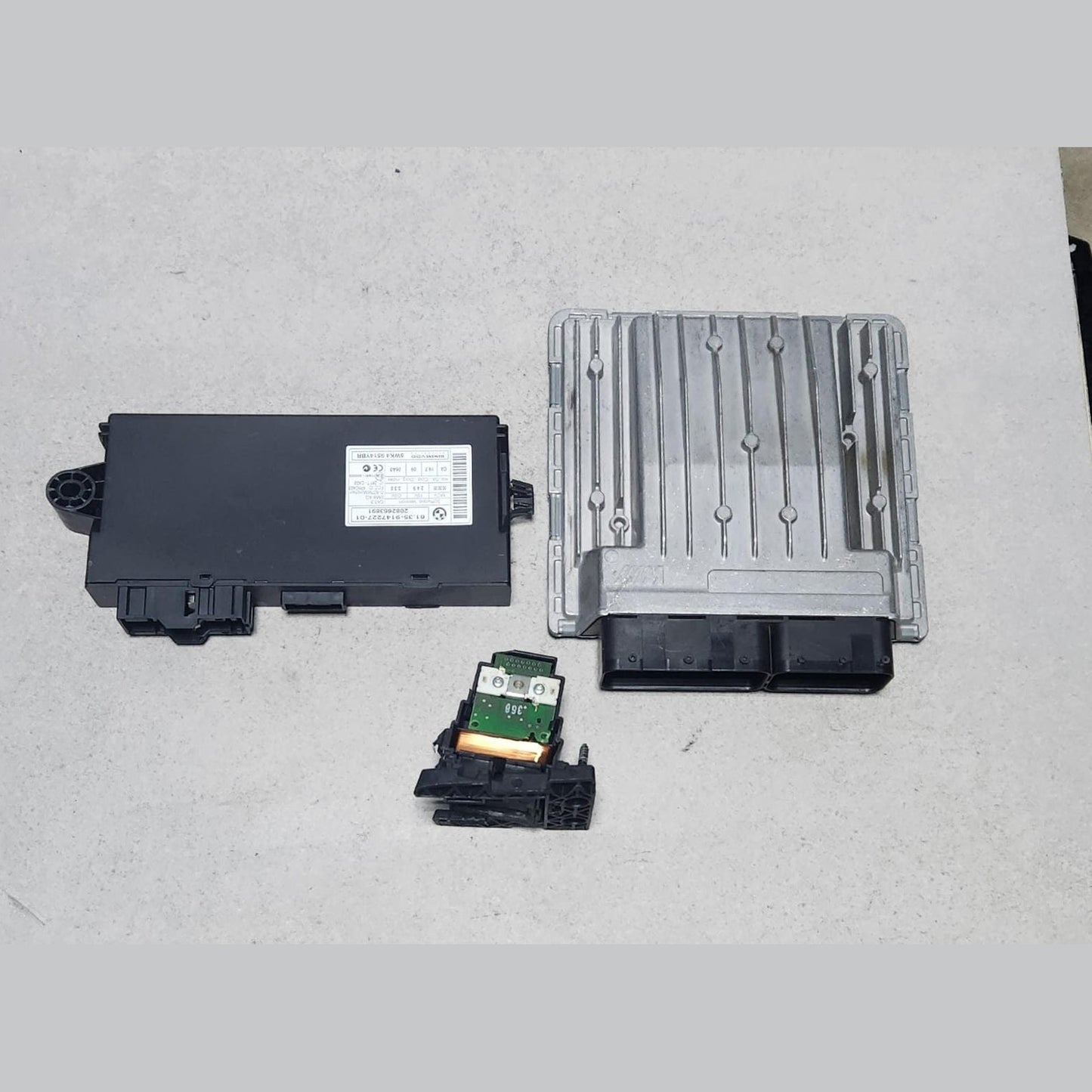 2008-2013 BMW M3 Engine Computer DME 7842403 BMW M3 E90 E92 E93 MS MS60 ECU SET 