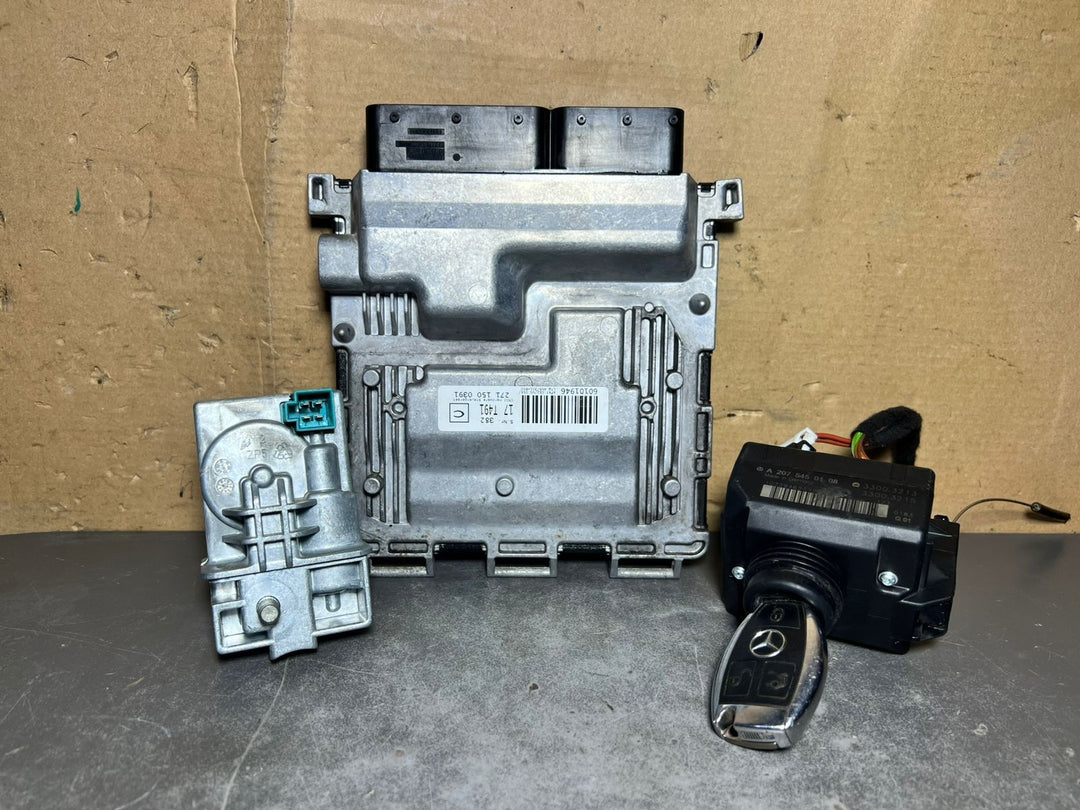 2010-14 Mercedes-Benz W204 ECU Engine Control Module Ignition Key Switch SET OEM
