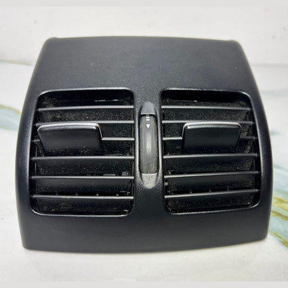 2008-2012 Mercedes-Benz W204 C-Class Centre Console Air Vent A204 8300954 OEM