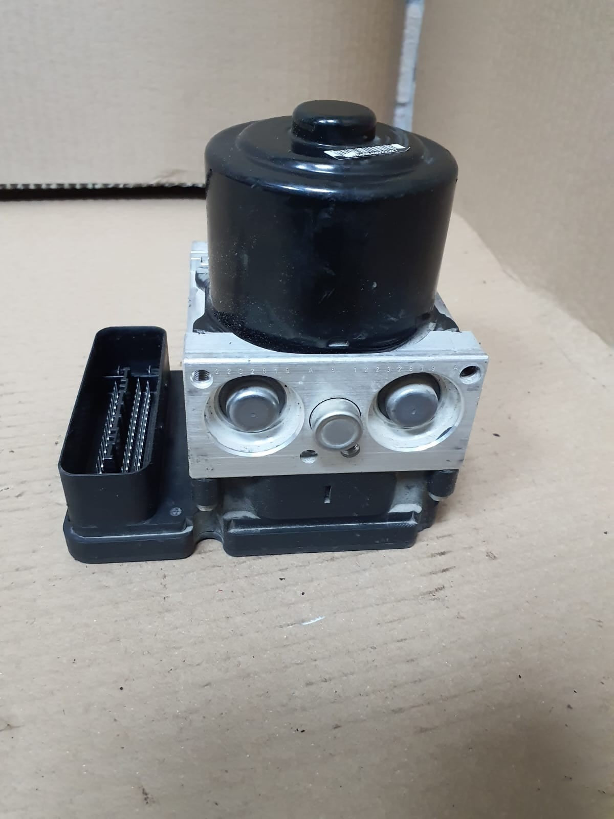 2014-2015 BMW F30 F31 F32 328d ABS DSC ANTI LOCK HYDRAULIC PUMP Control 6860733