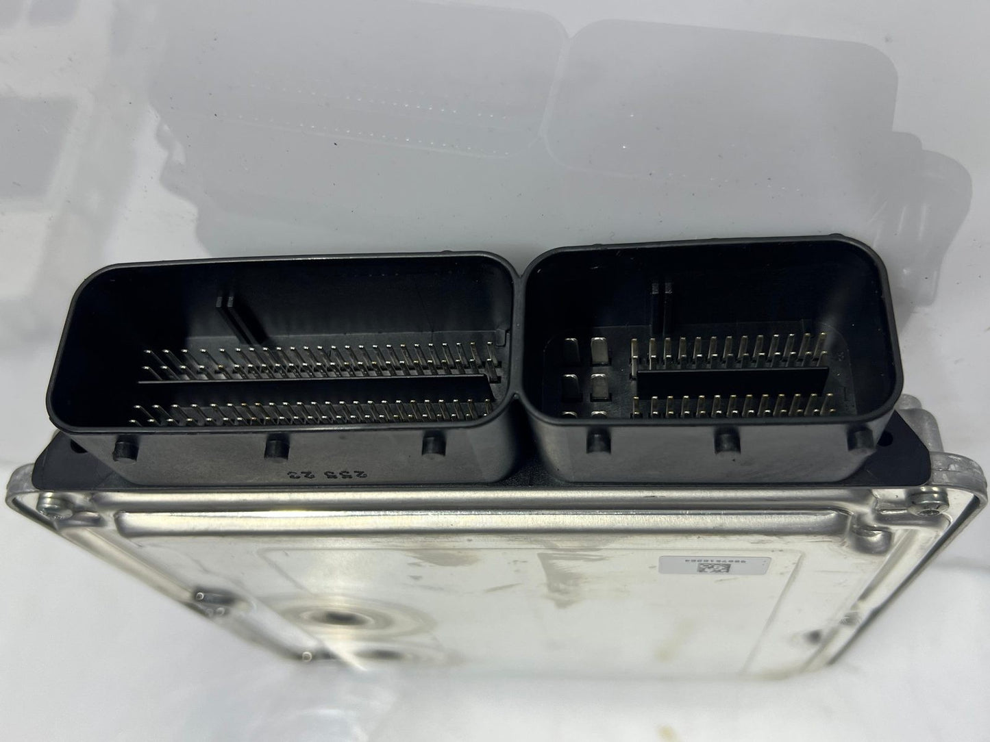 2014-2018 BMW F30 330d F32 430d F34 diesel X5 Engine Control Unit 8585380