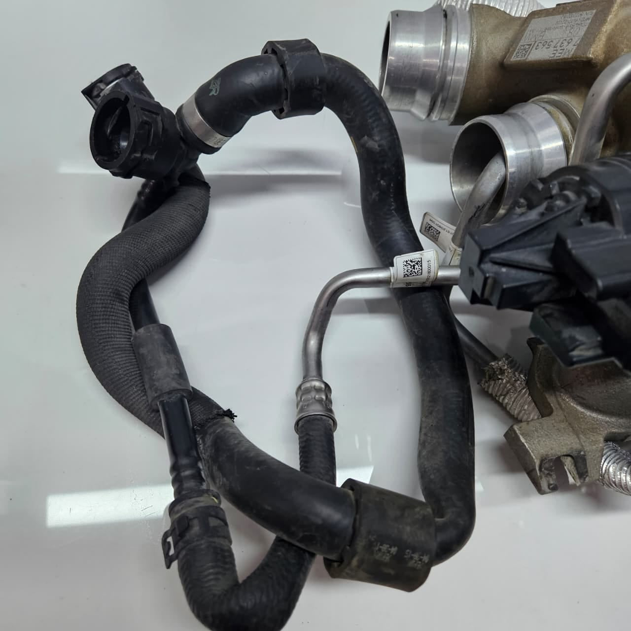 7637563-2017-2021 BMW X1 X3 F30 230i B48 Engine Turbocharger Hybrid OEM