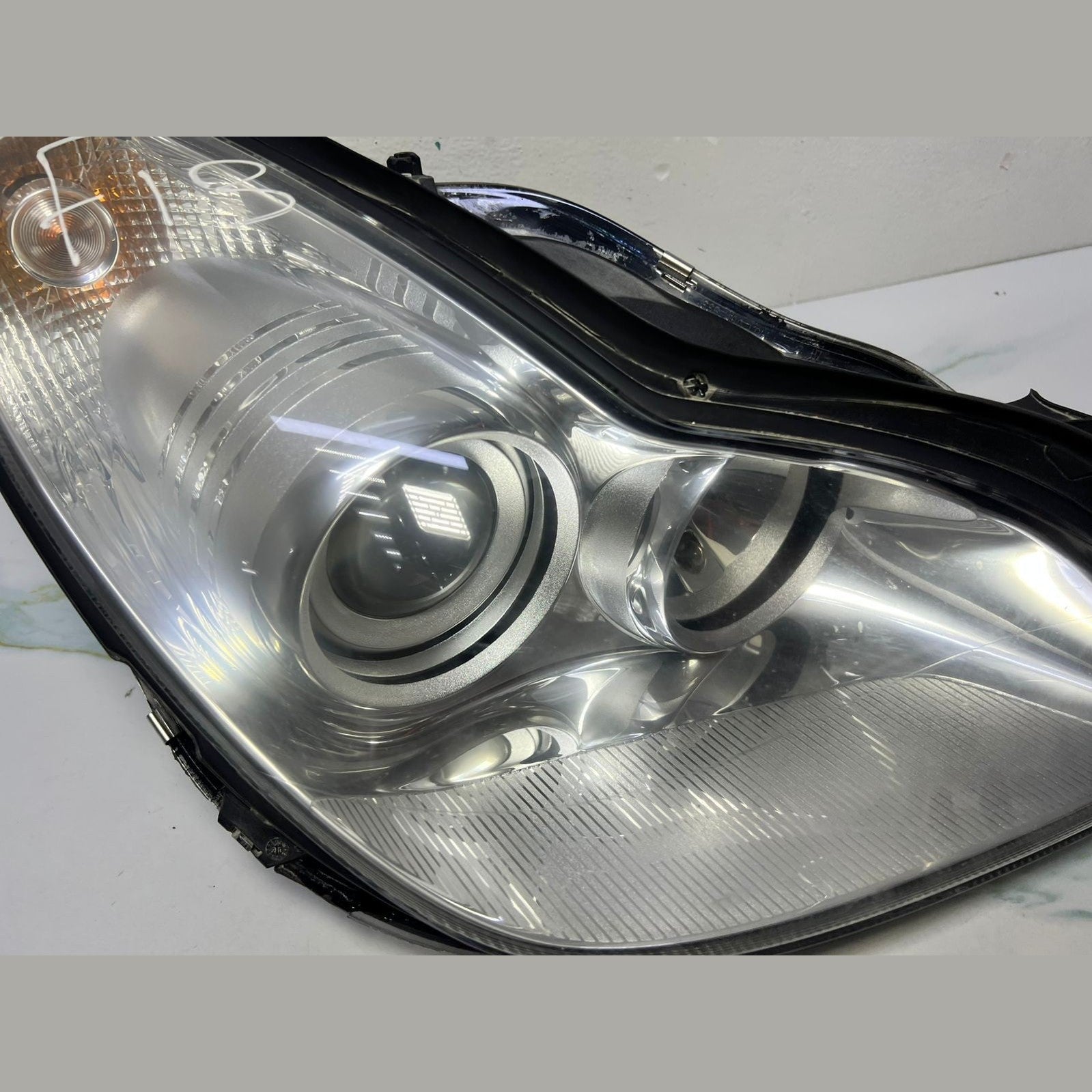 06-10 Mercedes W219 CLS-Class CLS350 Front Right Side Head light Headlamp OEM
