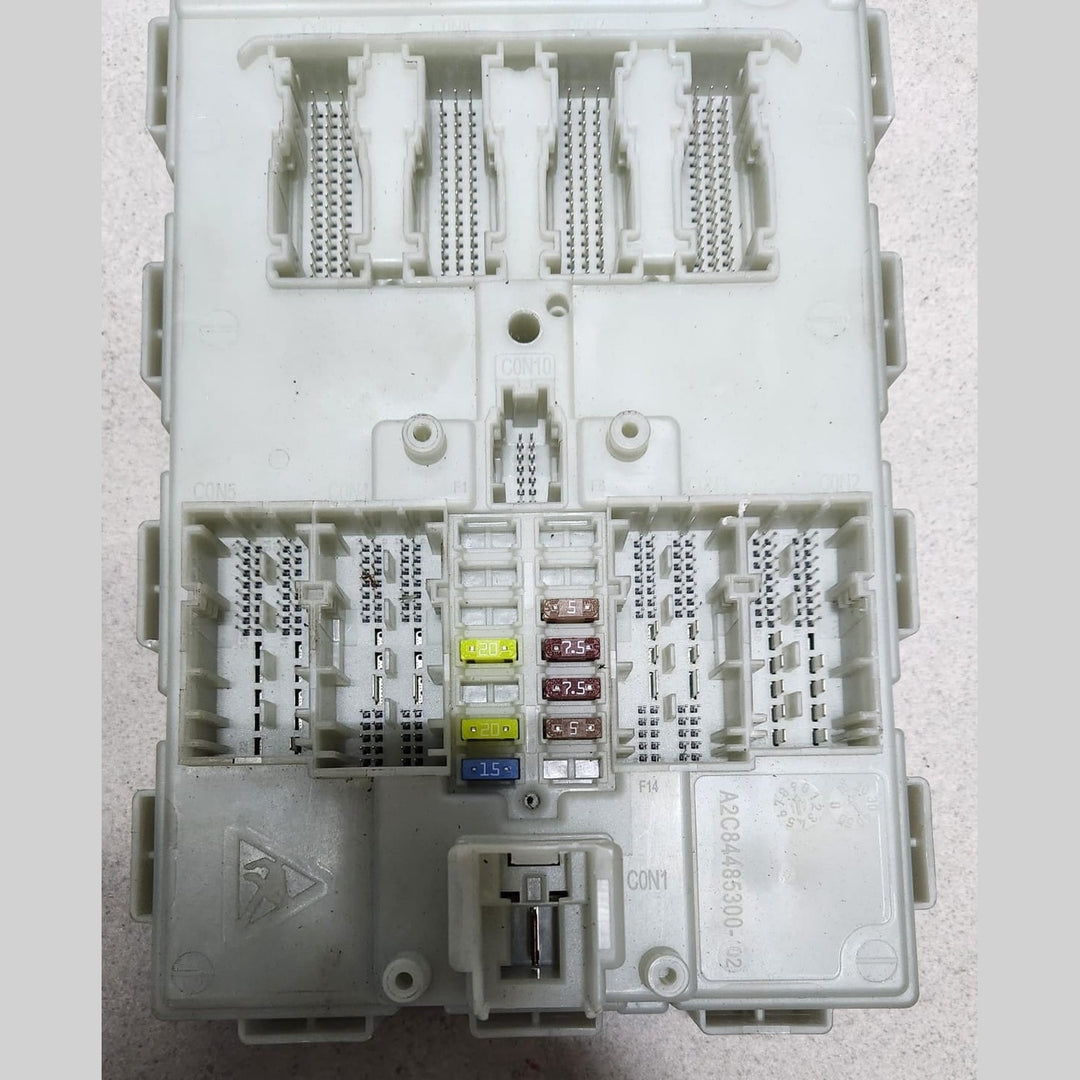 2016-2019 BMW 740i Body Domain Control Module 6820916 7 Series G11 G12