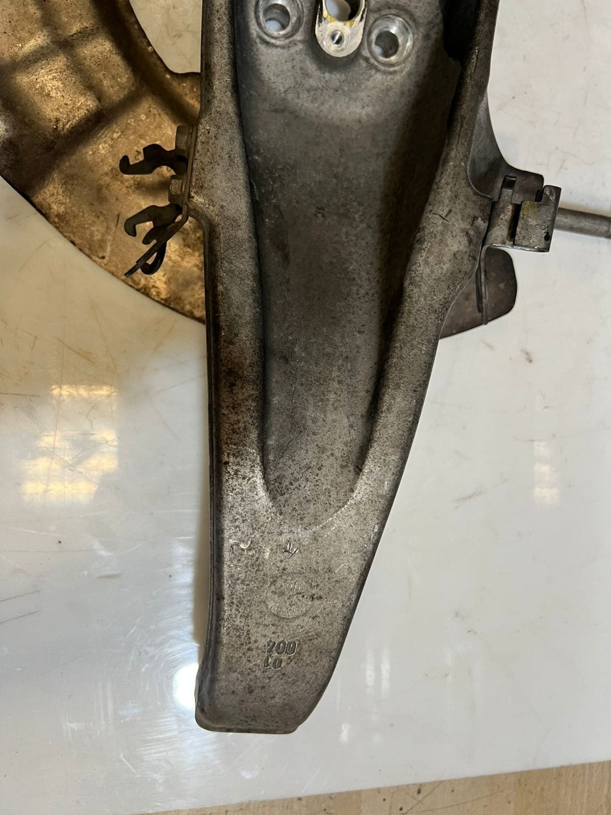 2011-2016 BMW M5 M6 F10 F12 F13 F06 Front LEFT Steering Knuckle 2284053 OEM