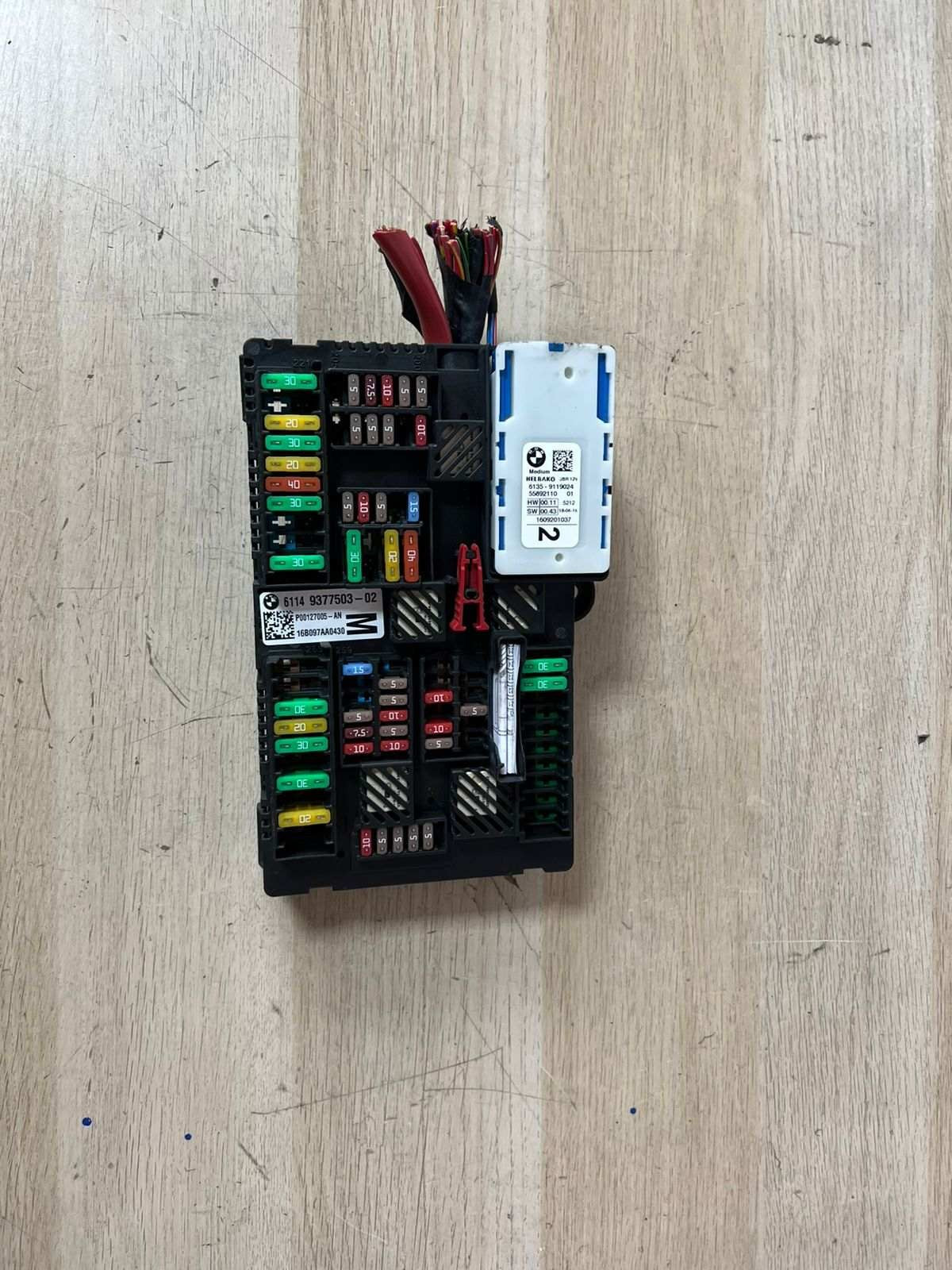 2015-2024 BMW 740i Power Distribution Box Rear 9377503 7 Series G11 G12 740i 750