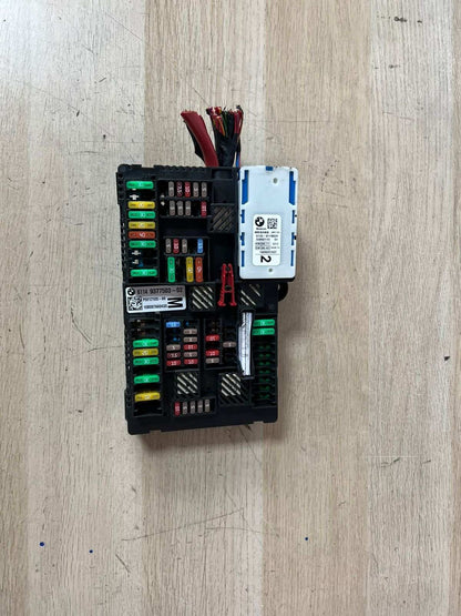 2015-2024 BMW 740i Power Distribution Box Rear 9377503 7 Series G11 G12 740i 750