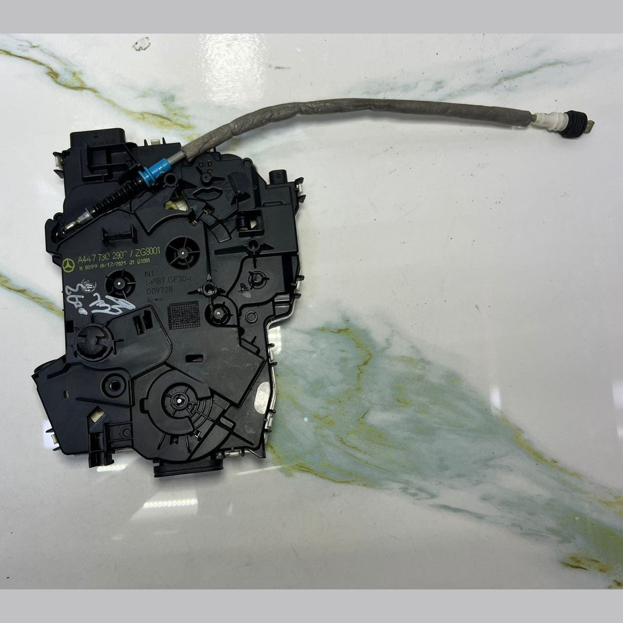 Genuine Mercedes-Benz Vito W447 Rear Sliding Actuator Door Lock A447 7302902 OEM