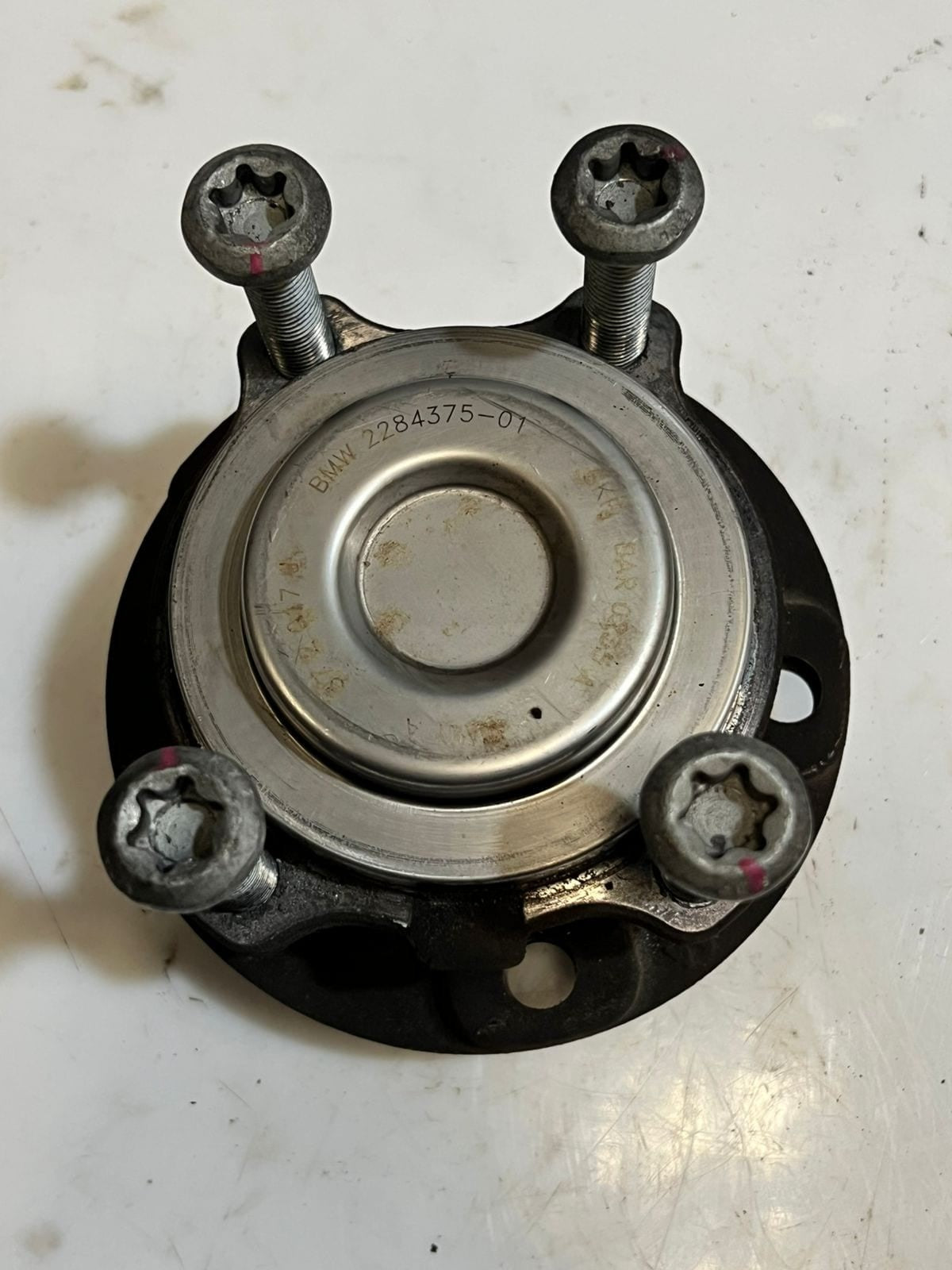 2011-2018 BMW 5' 6' M6 M5 F06 F12 F13 F10 Wheel Hub With Bearing 2284375 OEM