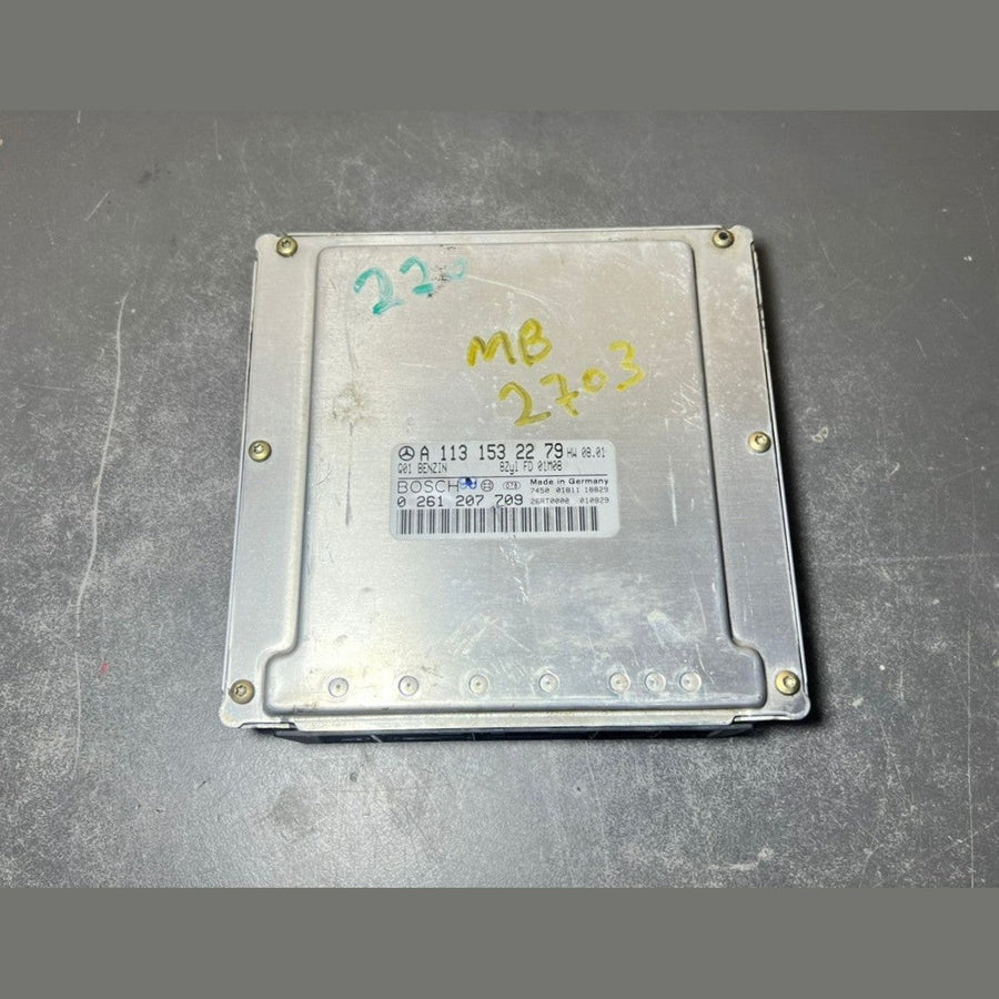 01-06 Mercedes W220 S-Class Engine Control Module Unit ECM ECU A113 1532279 OEM