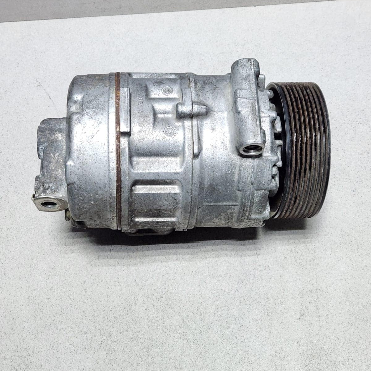 2011-2012 BMW F25 X3 Air Conditioning Compressor 9211496 X3 F25 