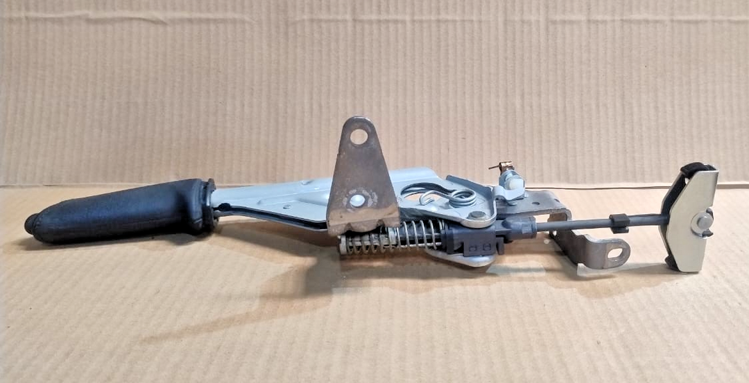 BMW GENUINE 3 SERIES F30 F31 F80 HANDBRAKE LEVER HANDLE ASSEMBLY 6799102