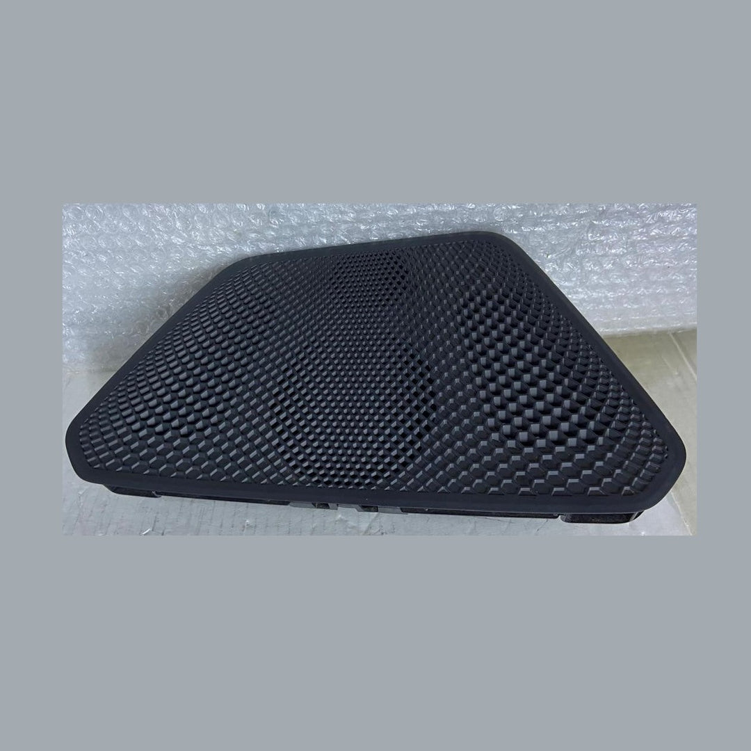 BMW G20 G21 G22 G23 G26 G80 M3 M4 Dashboard Speaker Tweeter Holder 6831282