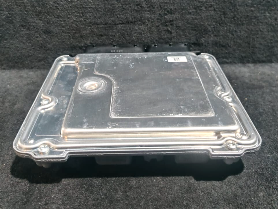 BMW 520D 2014 DIESEL F10  Engine CONTROL UNIT  ECU Diesel B47 8591073