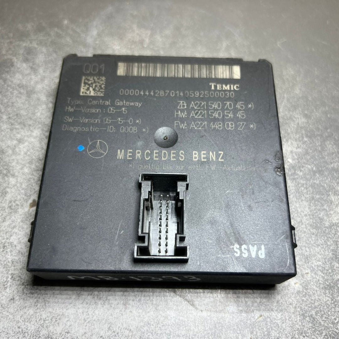 2007-2013 Mercedes-Benz W221 S-Class Gateway Control Module A221 5407045 OEM Q02