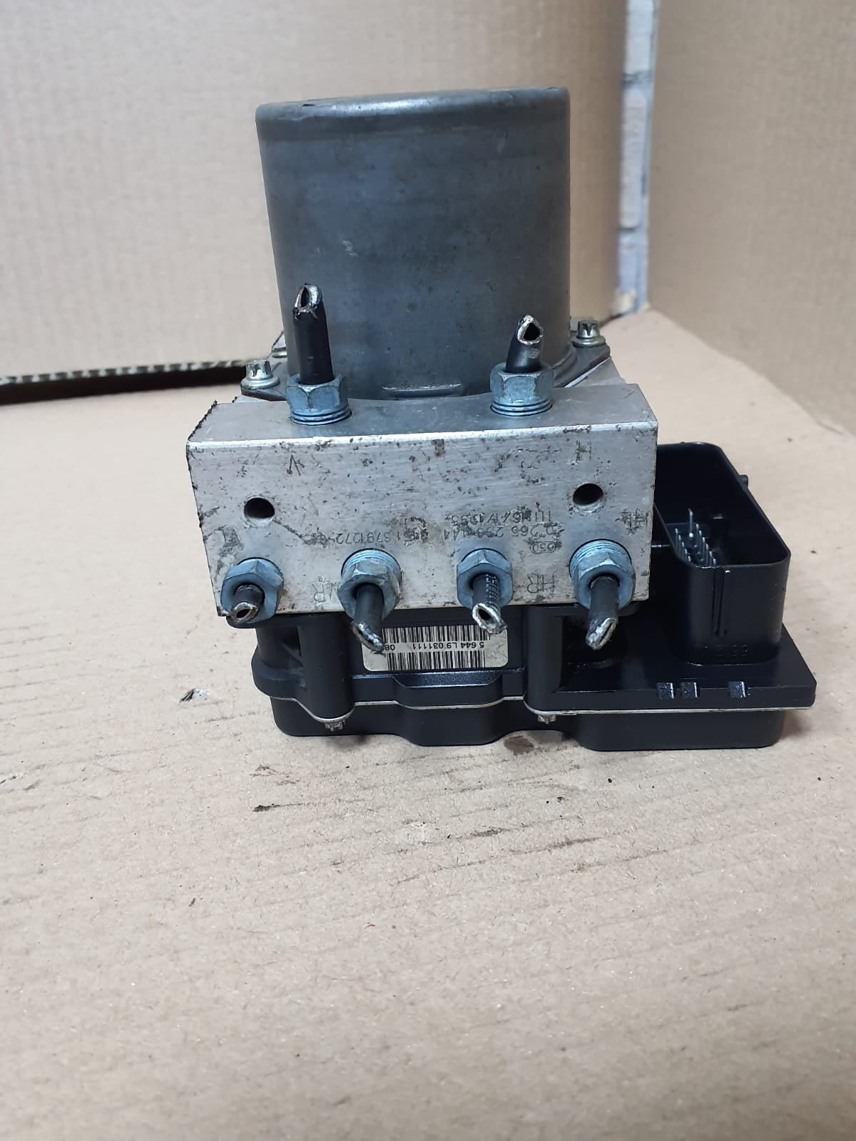 2010-2012 BMW X1 E84 2.0L Pre-LCI ABS Pump CONTROL UNIT 6850226-01 OEM