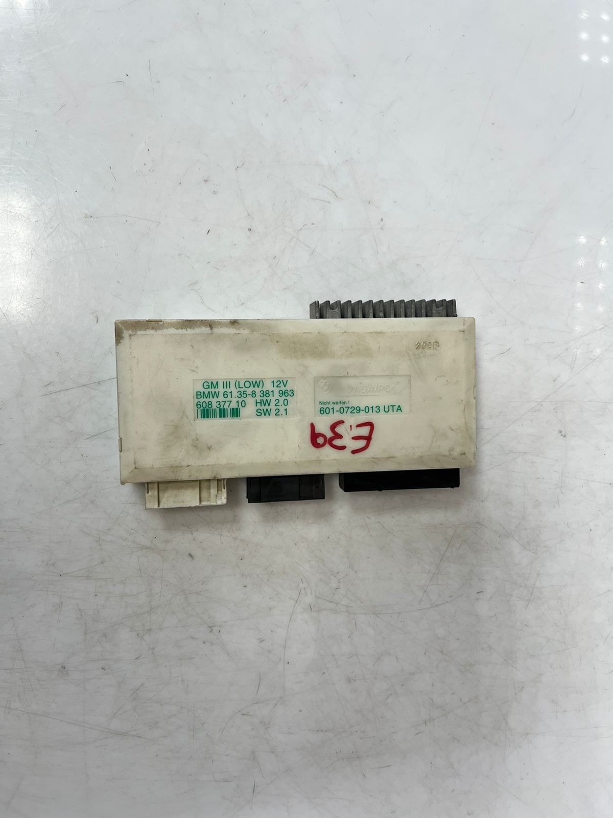 BMW 5 Series E39 GM III Body Control Module BCM 8381963 OEM