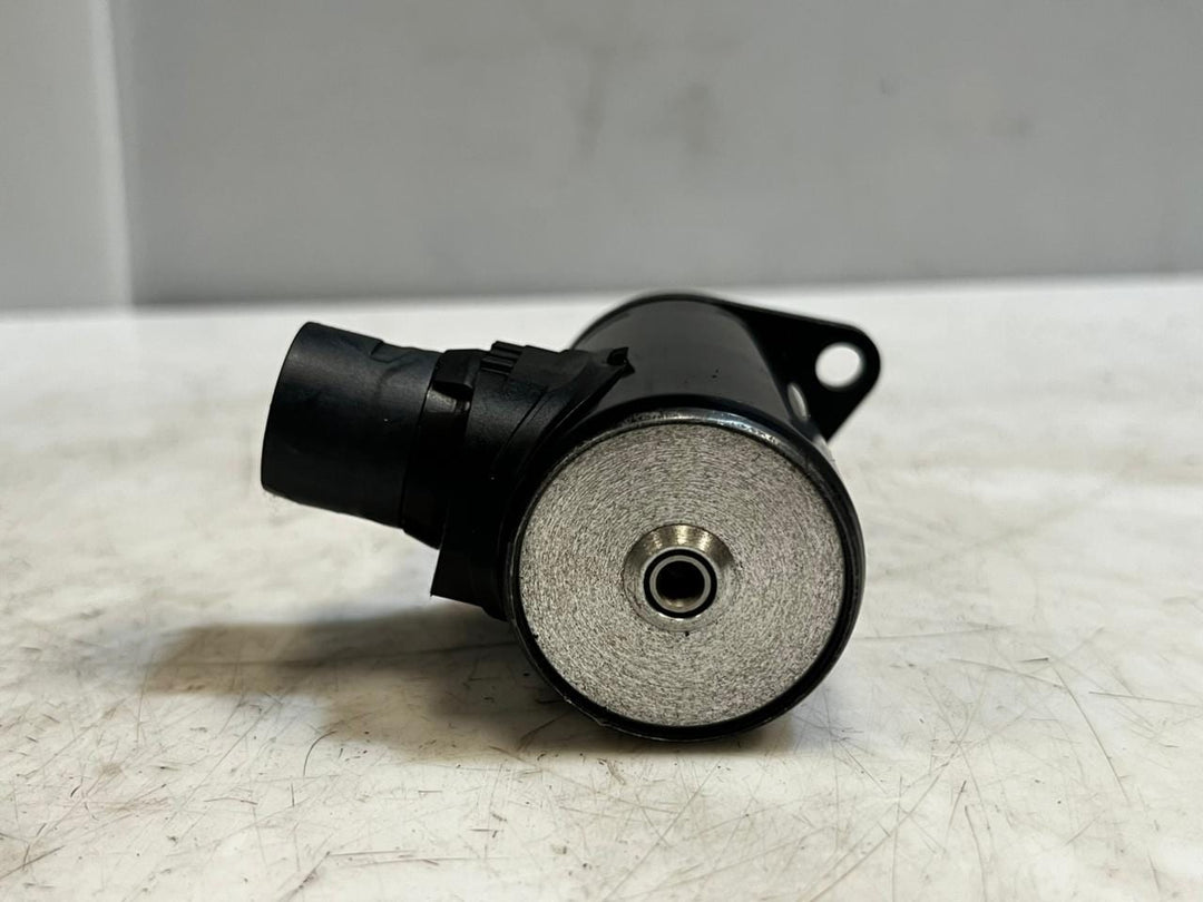 2017-2019 BMW 430i F20 F21 F22 F23 F40 Eccentric Cam Shaft Actuator 8652738 OEM