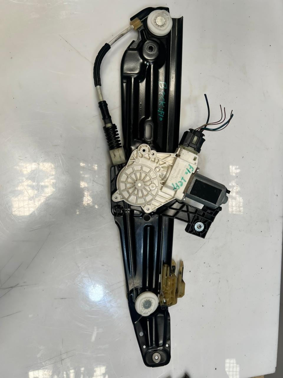 2012-2016 BMW 550i 5' F10 F11 Rear Left Window Regulator With Motor 7182121 OEM