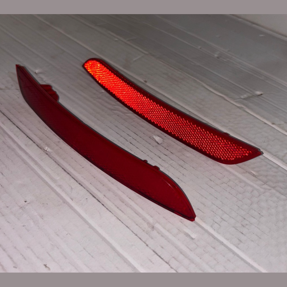 BMW F30 REAR BUMPER REFLECTORS LEFT RIGHT 7301187 7301188 SET