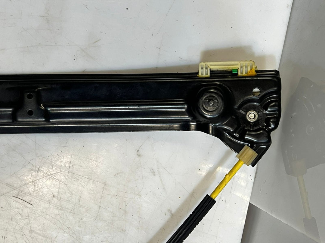 2008-2015 BMW X6 E71 Front Left SIDE Window Regulator With Motor 7267663 OEM