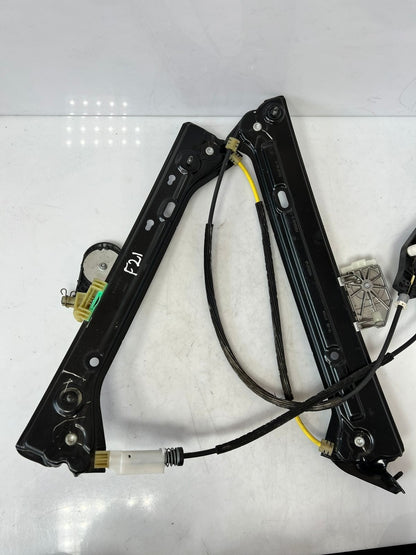 2014-2016 BMW 228i Front Right Window Regulator 7292120 2 Series F23 and 228i