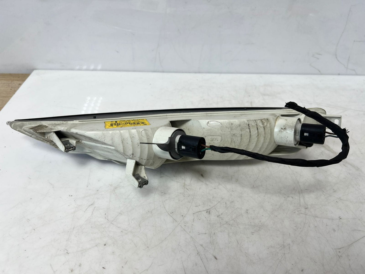2007 BMW 650i 6 Series E63 Front Left Turn Indicator LIGHT 7165805 OEM
