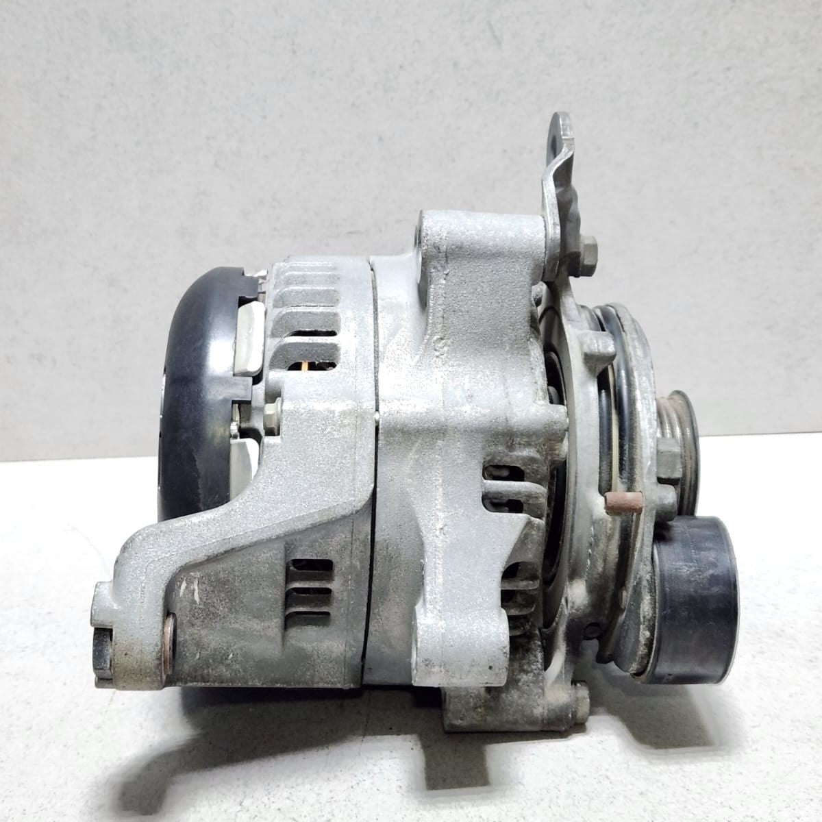 2016-2019 BMW 330i Alternator 8645325 F22 F30 F32 F36 118i 218i 330i and 430i