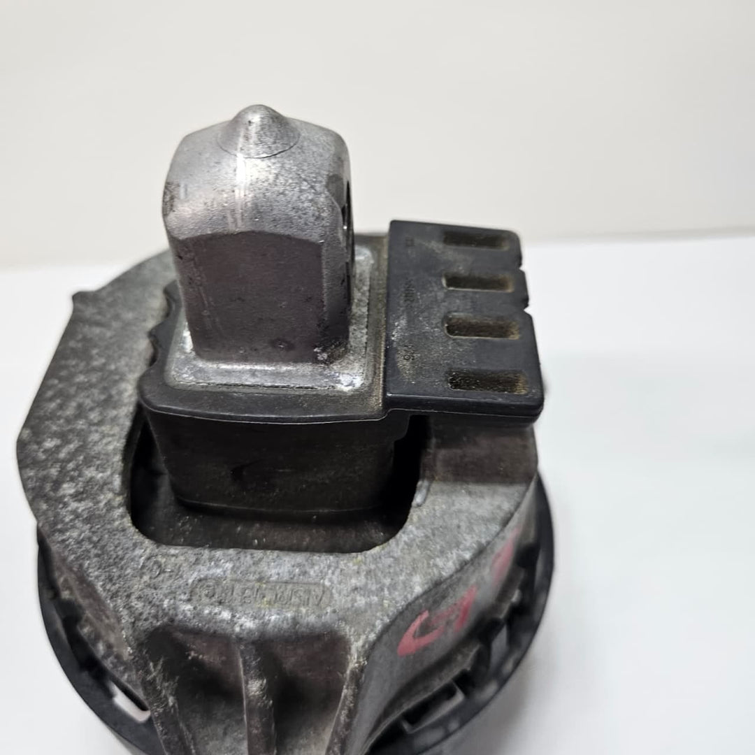 BMW 5 Series G30 Right Side Engine Mount 6883514 2016-2022