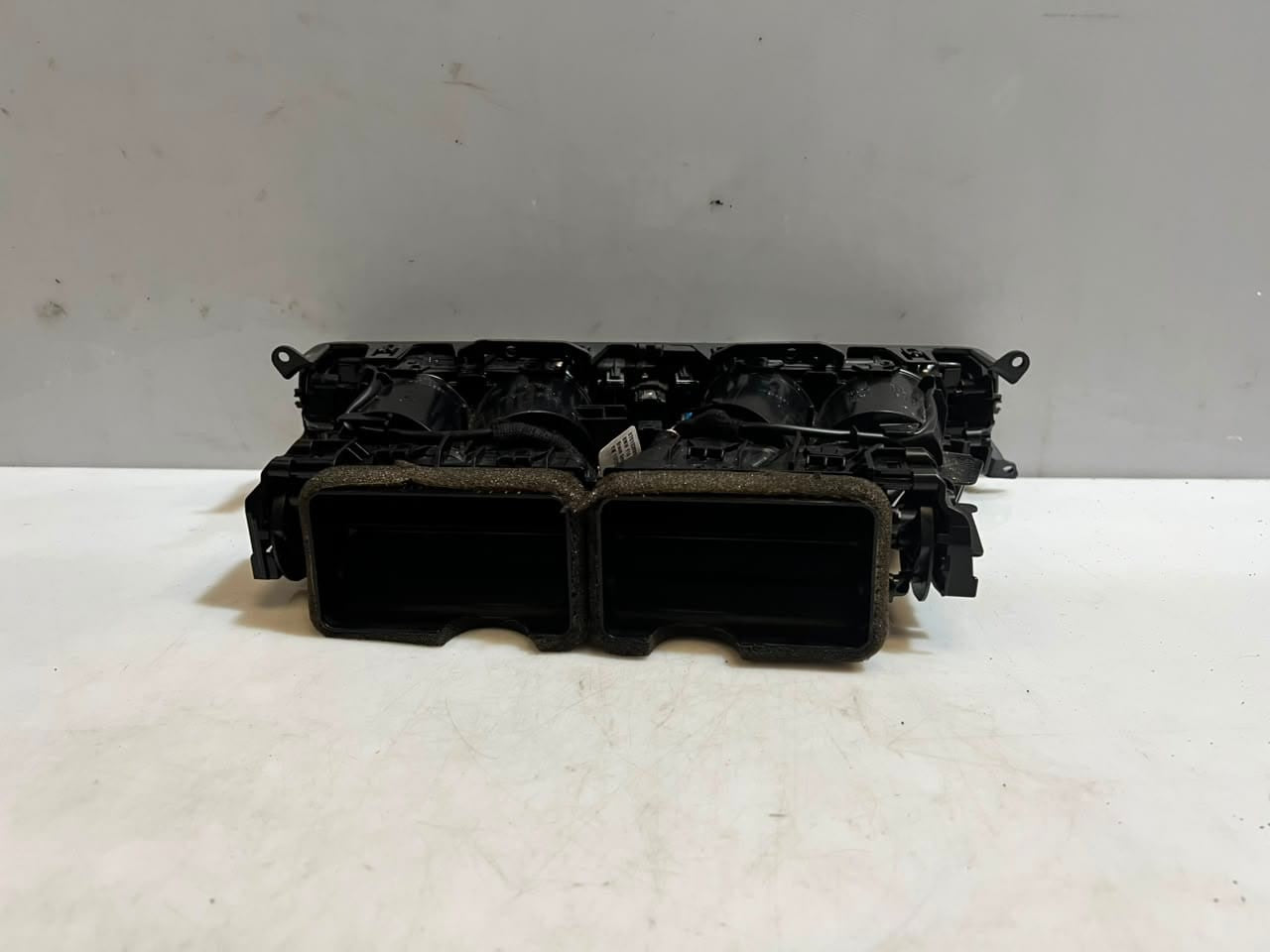 2015 BMW M5 7 5 Series F10 F11 F01 F02 Center DASHBOARD Air Vent Grille 9192903