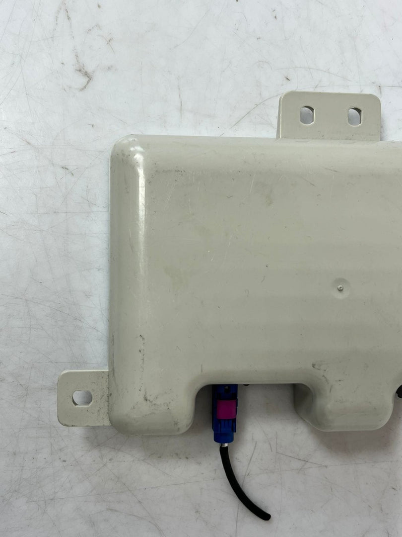 BMW 6 Series F06 F12 F13 and E63 E64 Aerial Antenna Amplifier Module 6957348 OEM
