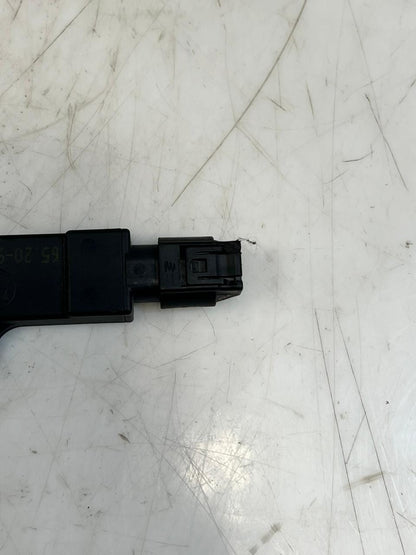 BMW F20, F21, F22, F30, F31, F35, F52, F87 Keyless Entry Antenna Module 9220831