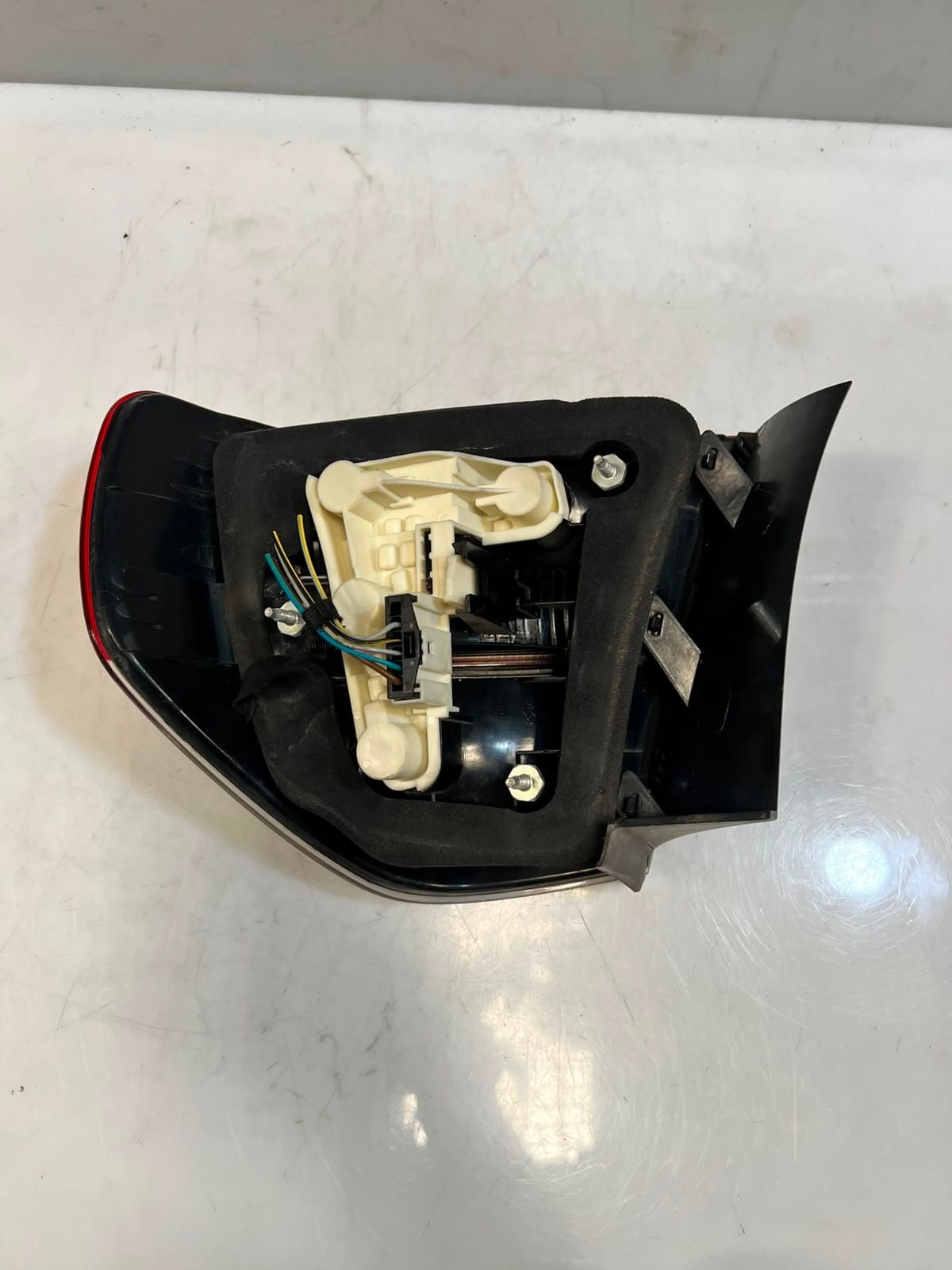 BMW  3 Series E90 TYC TAIL Light Rear Left RIGHT BACKLIGHT 0406879 0406880 OEM